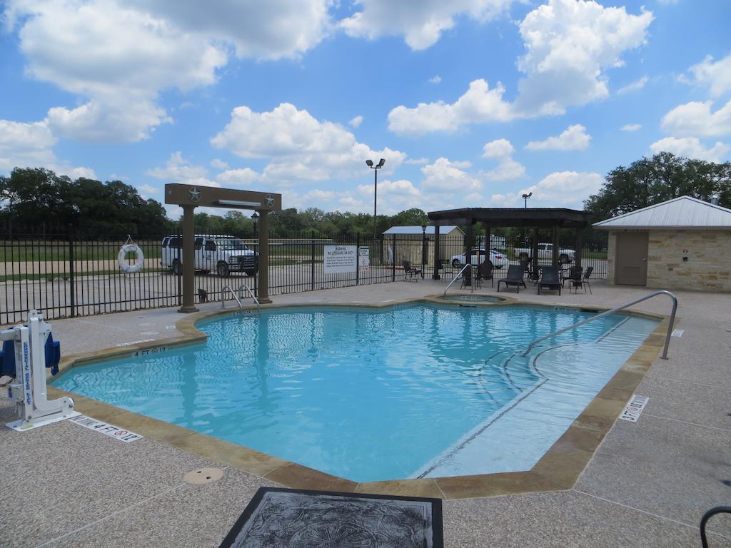 Hotel Texas Hallettsville Luaran gambar